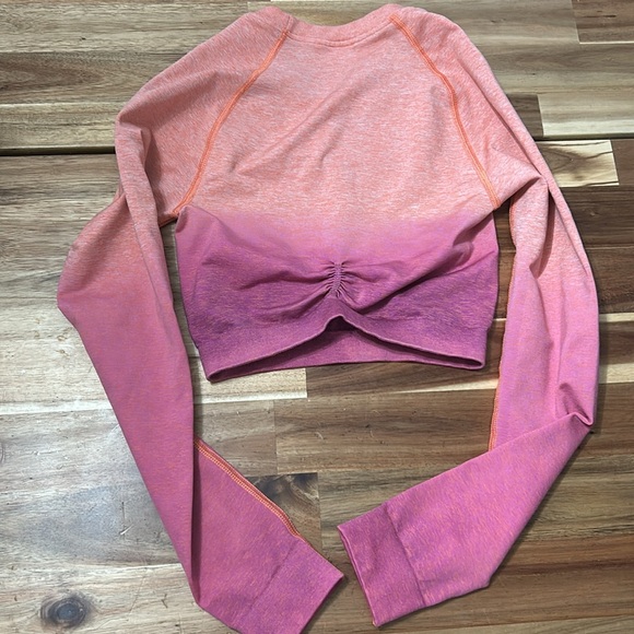 Gymshark Workout top - Picture 4 of 4